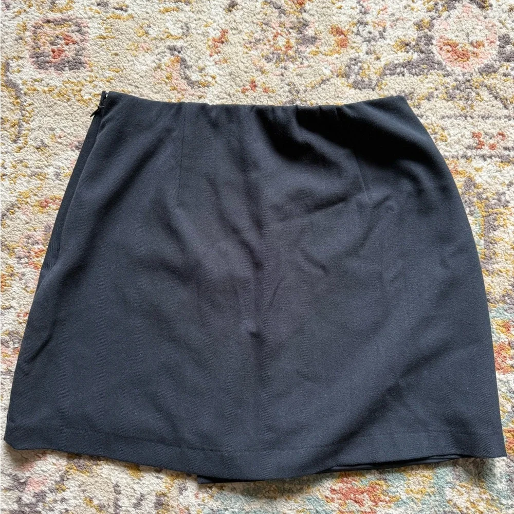 Abercrombie & Fitch Scarlett Asymmetrical Mini Skort - Picture 4 of 8